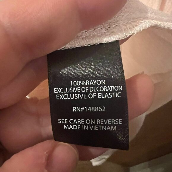 Size 5(5X)(28) - Torrid - NWT - Light Pink and Floral Camisole - Picture 6 of 8